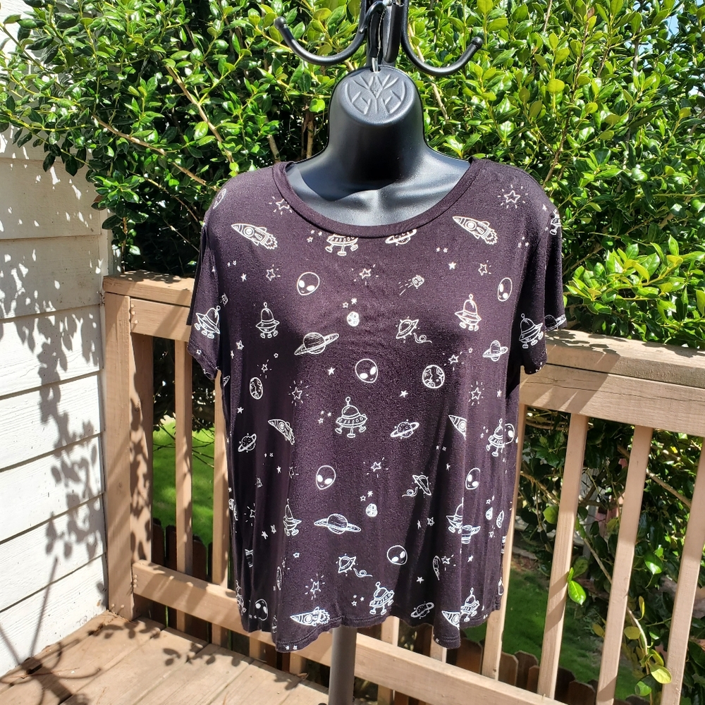 🎁Space shirt